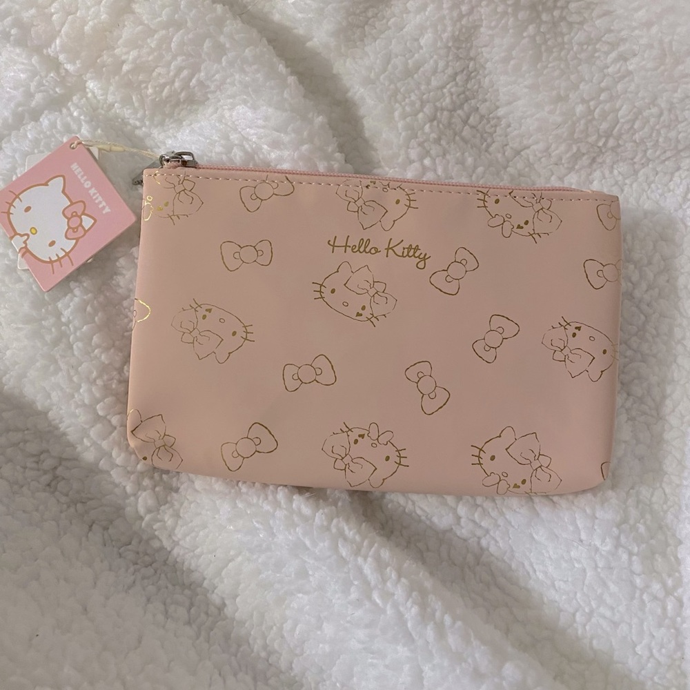 Hello Kitty pouch